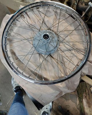 Péráček 21" kolo na přání 🫣🥴 U nás NO PROBLEM 🤣 #jawaperak #vypletkol #nicneniproblem #veteranmoto